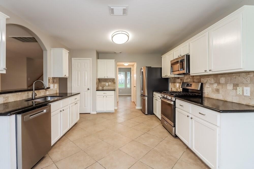 2427 Ranch Hollow Court - Photo 5