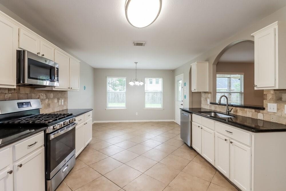 2427 Ranch Hollow Court - Photo 6