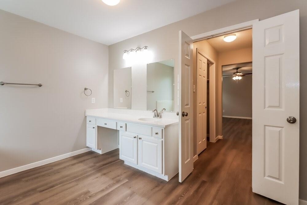 2427 Ranch Hollow Court - Photo 12