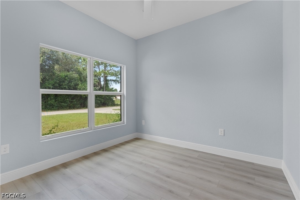 1601 E 7th Street - Photo 11