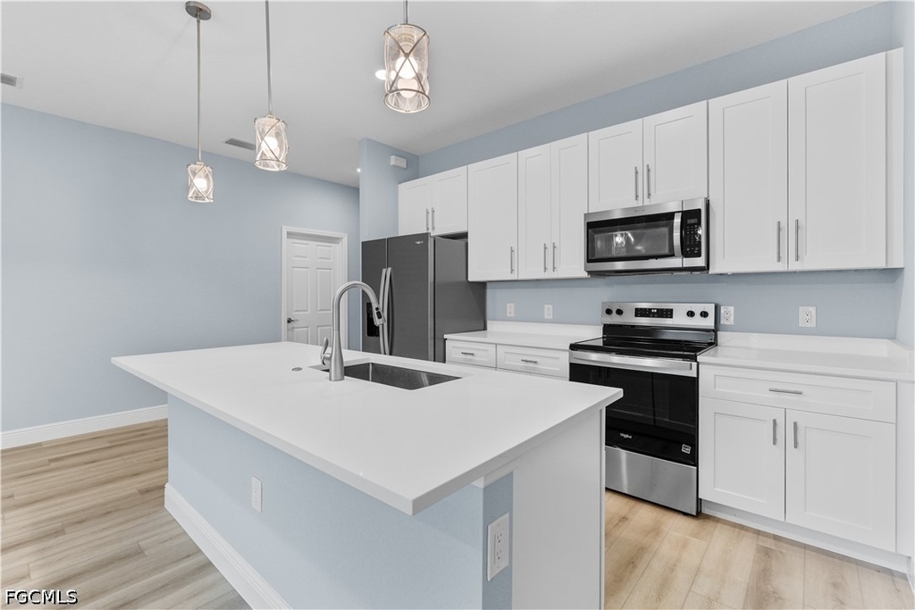 1601 E 7th Street - Photo 3