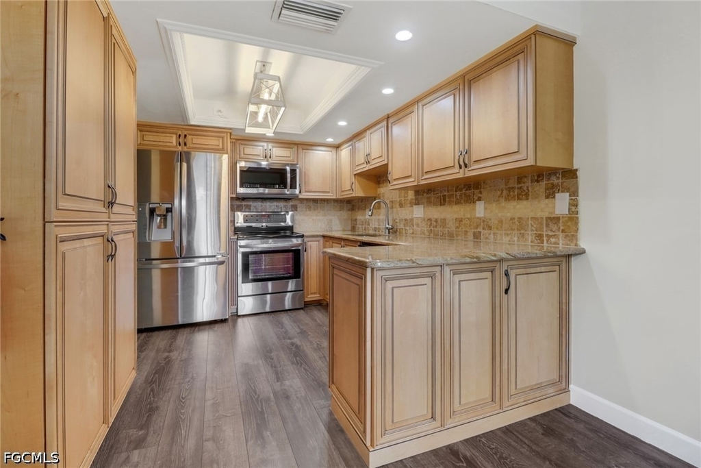 7115 Lakeridge Court - Photo 11