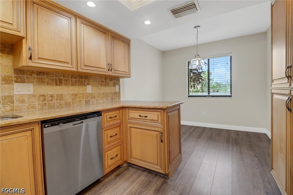 7115 Lakeridge Court - Photo 12