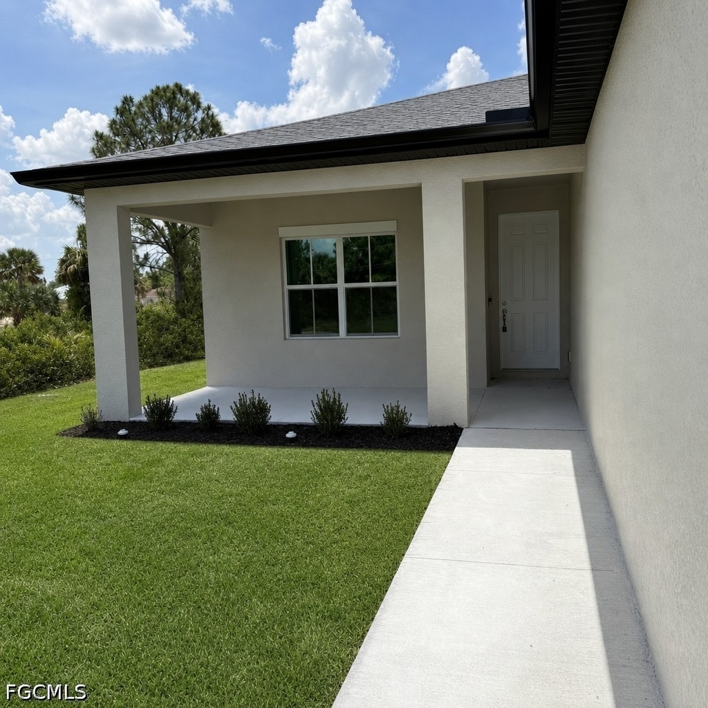 3607 62nd Street W - Photo 2
