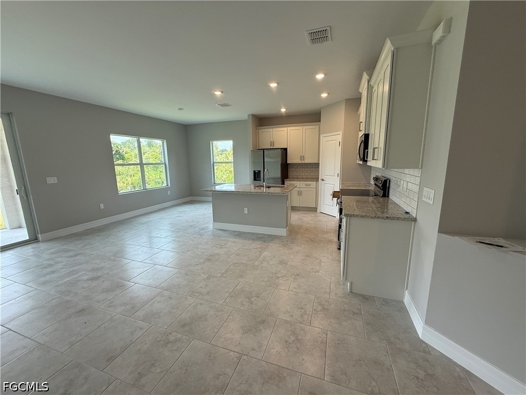 3607 62nd Street W - Photo 5