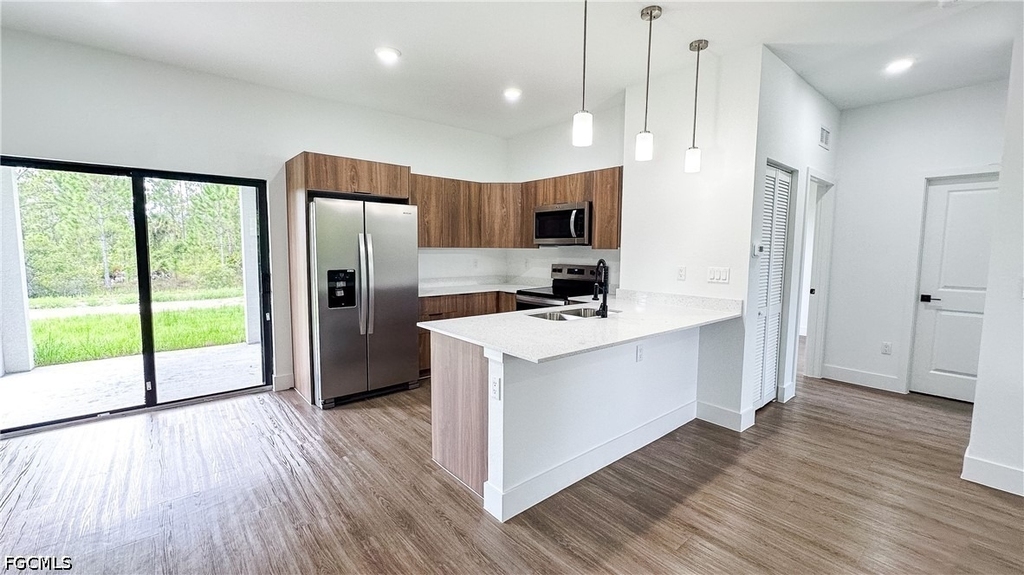 1148 Craft Street E - Photo 8