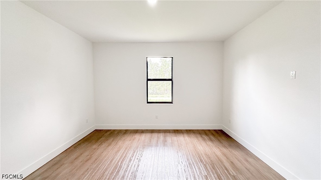 1148 Craft Street E - Photo 13