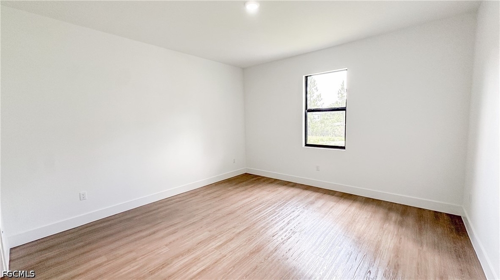 1148 Craft Street E - Photo 12