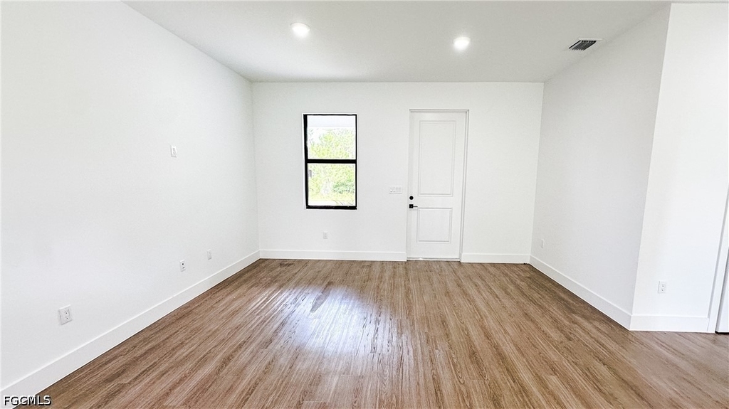 1148 Craft Street E - Photo 11