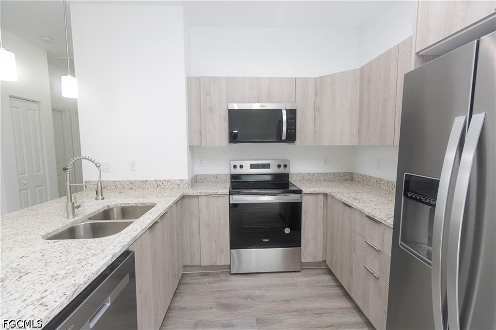 1476 Rugby Lane - Photo 6