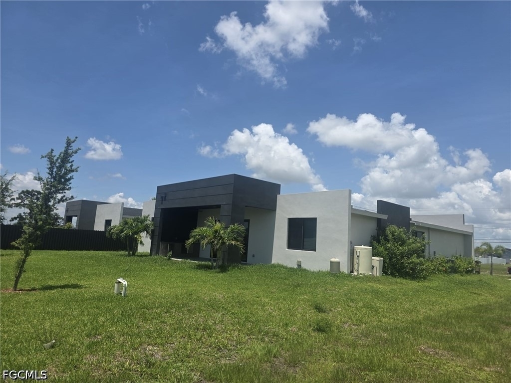 1220 Chiquita Boulevard N - Photo 17