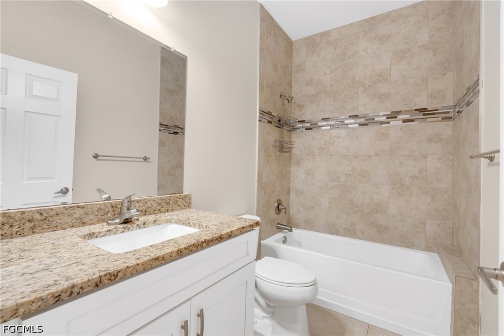1133 Sw Trafalgar Parkway - Photo 11