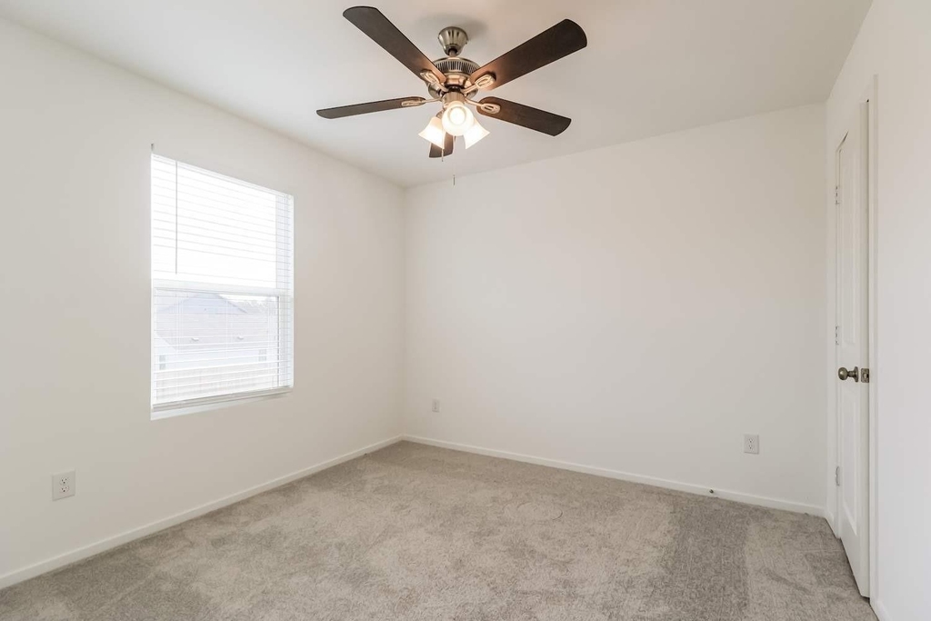 16488 Blossom Grove Drive - Photo 10