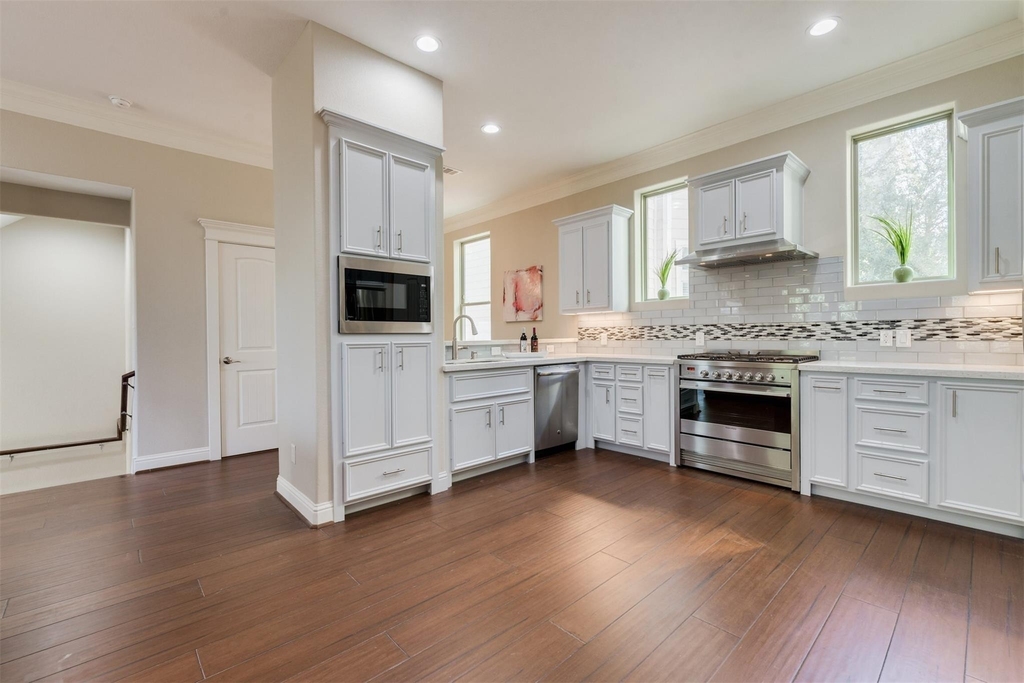 1244 W 26th Street - Photo 31