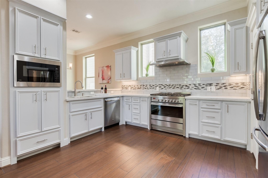 1244 W 26th Street - Photo 32