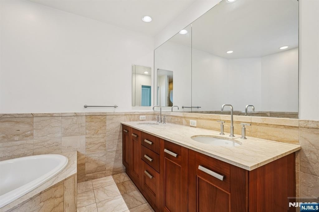 8100 River - Photo 27