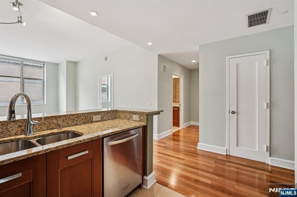 8100 River - Photo 15