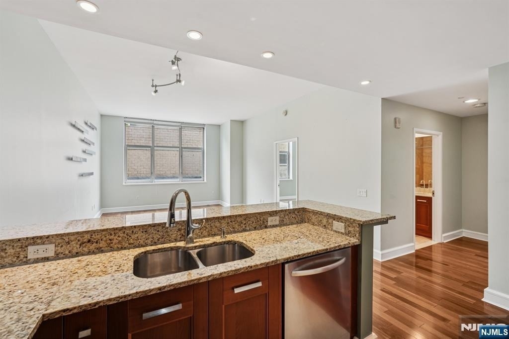 8100 River - Photo 13