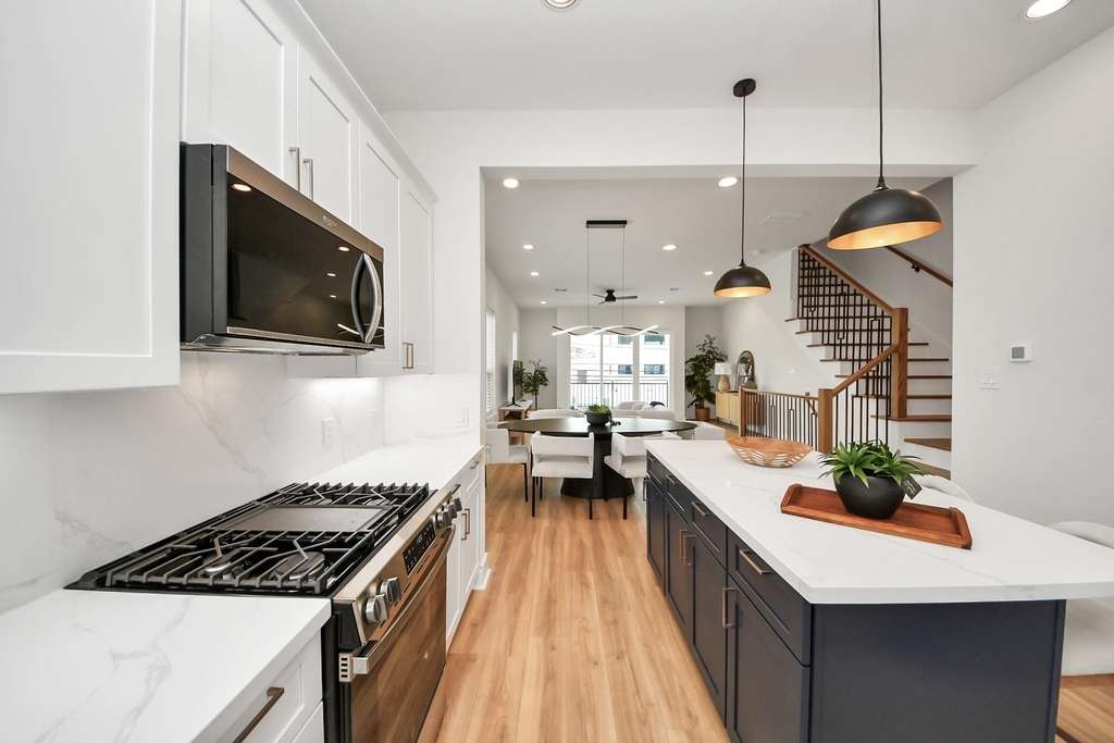 2426 Ella Boulevard - Photo 18