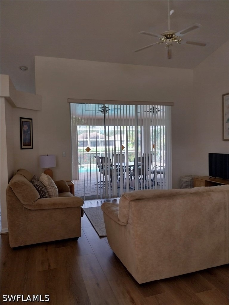 449 Dundee Court - Photo 4