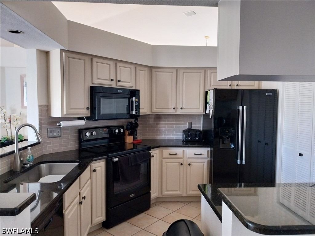 449 Dundee Court - Photo 8