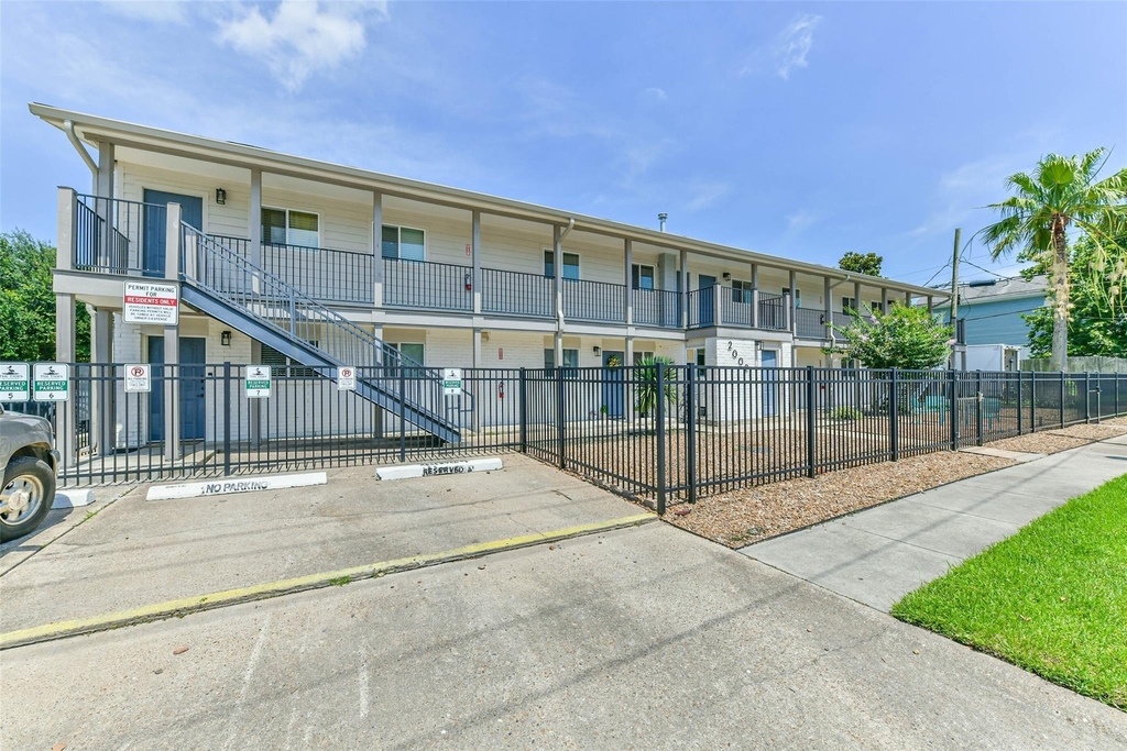 2002 27th Street - Photo 1
