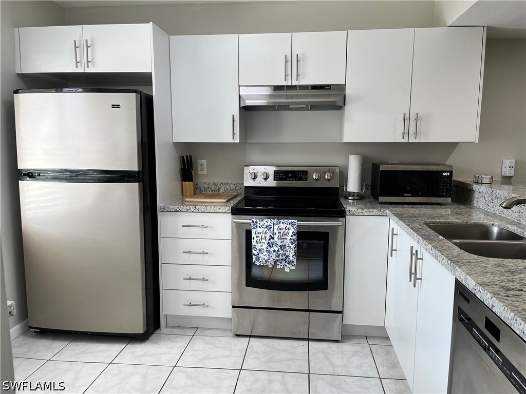 190 Palm Drive - Photo 3