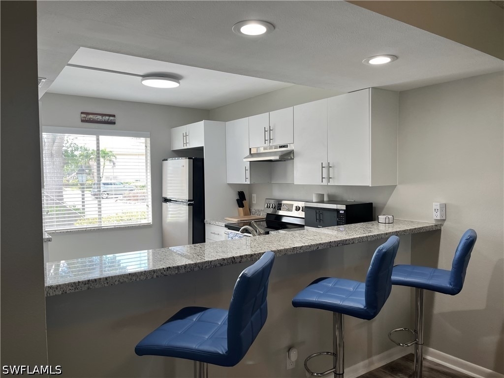 190 Palm Drive - Photo 2