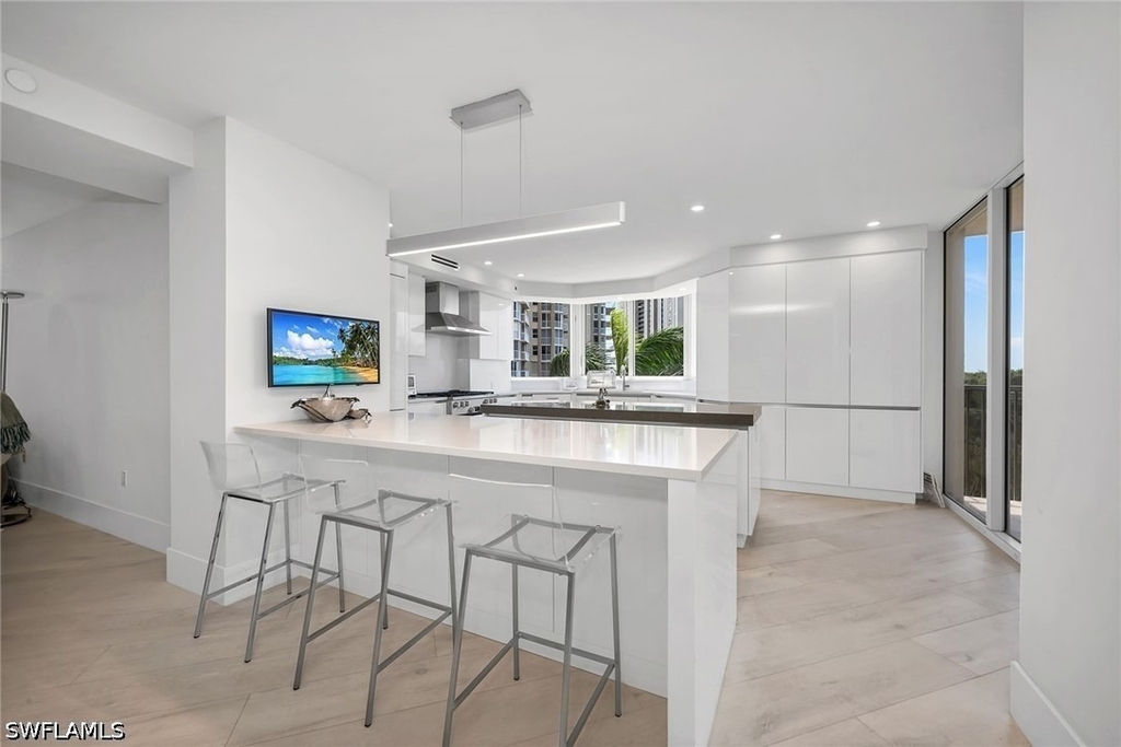 6597 Nicholas Boulevard - Photo 3
