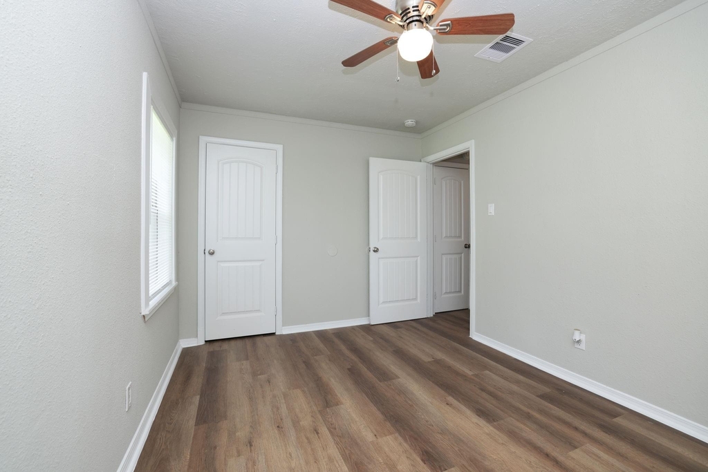 9026 Lake Forest Boulevard - Photo 26