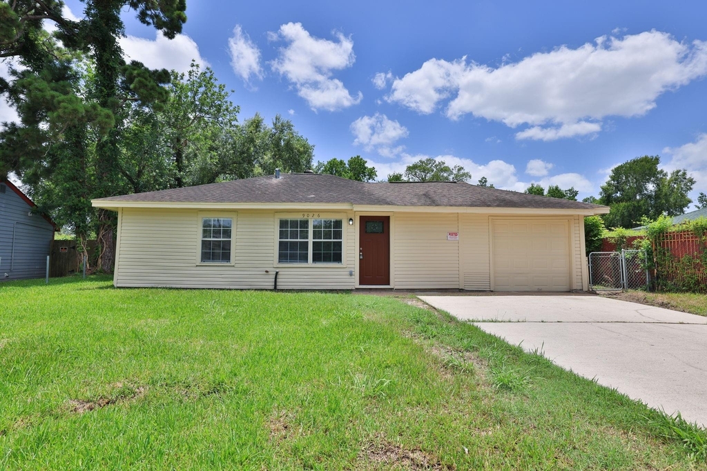 9026 Lake Forest Boulevard - Photo 0
