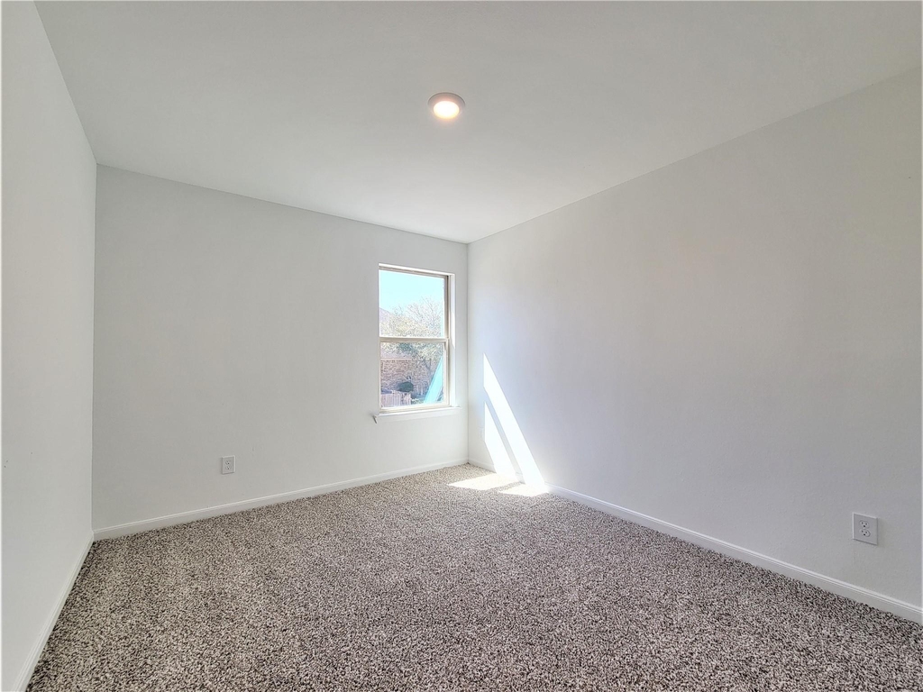 151 Island Boulevard - Photo 7