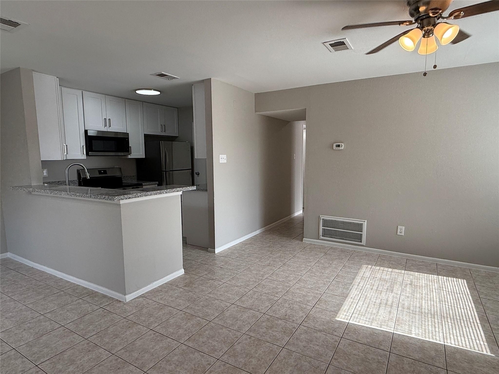 13902 Buckingham Drive - Photo 1