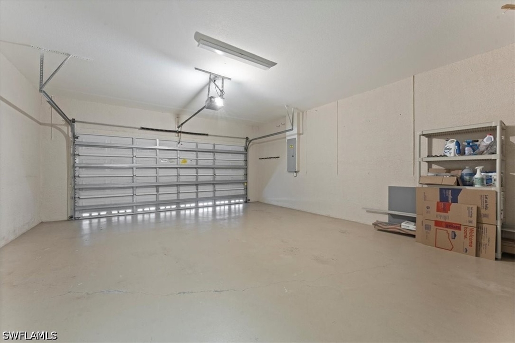 8541 Pepper Tree Way - Photo 32