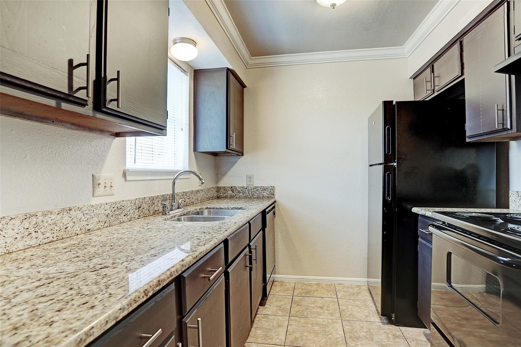 1145 Lyric Lane - Photo 5