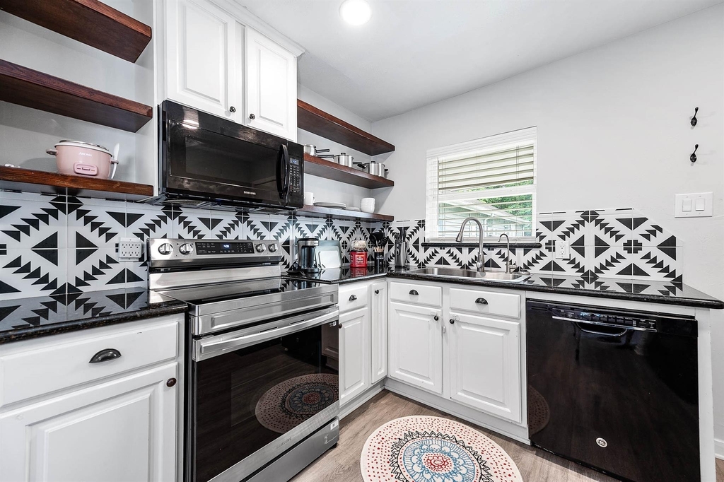 218 Hoffman Street - Photo 7