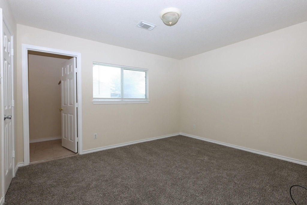 402 Trichelle Street - Photo 8
