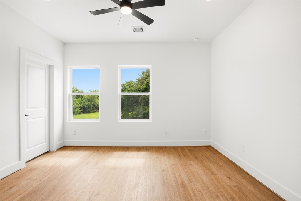 7841 Sunnyhill Street - Photo 17