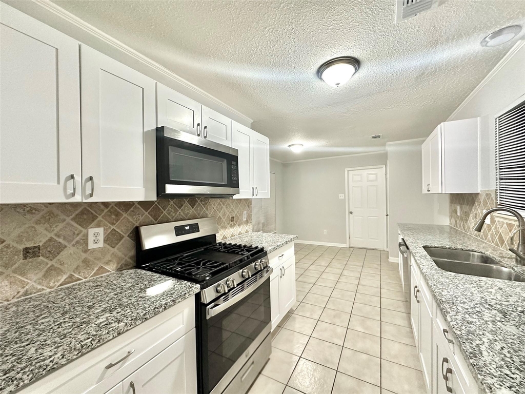 7011 Brockington Drive - Photo 9