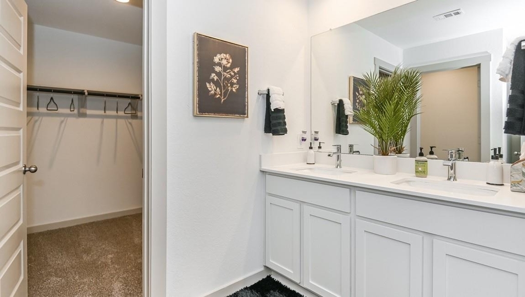 7918 Murciana Drive - Photo 15