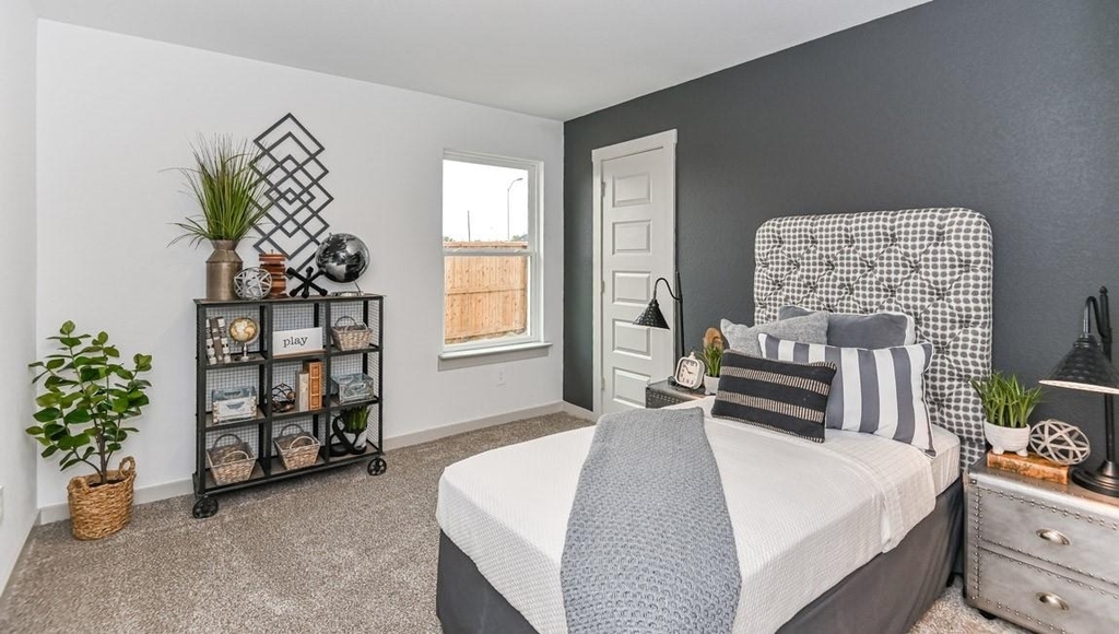 7918 Murciana Drive - Photo 2