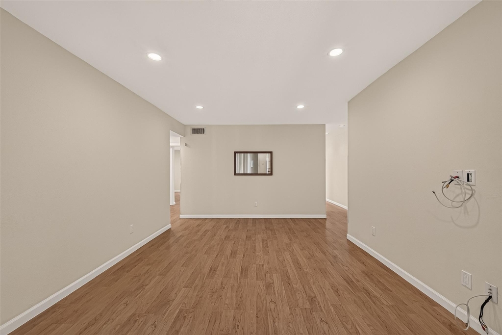 12633 Memorial Drive - Photo 2