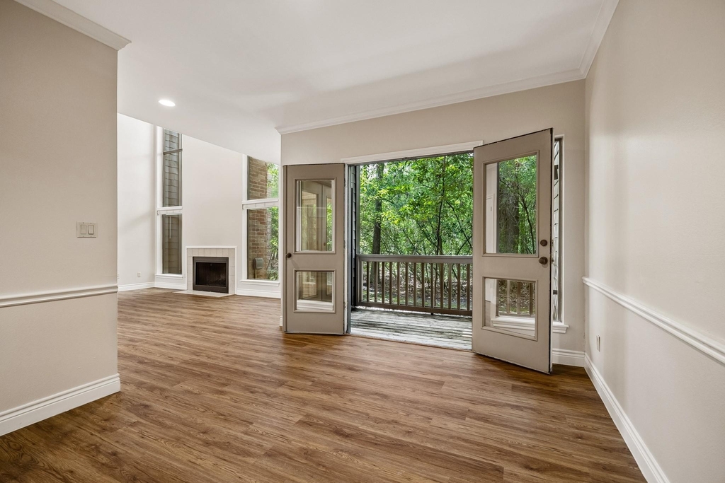 250 Sugarberry Circle - Photo 4