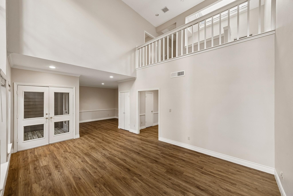 250 Sugarberry Circle - Photo 8