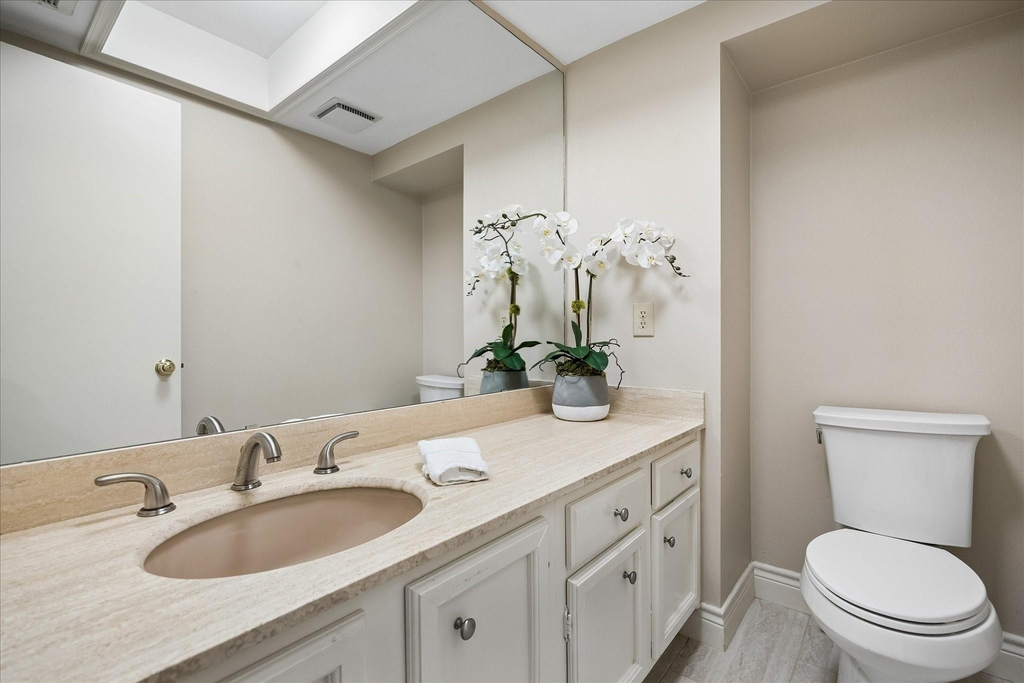 250 Sugarberry Circle - Photo 10