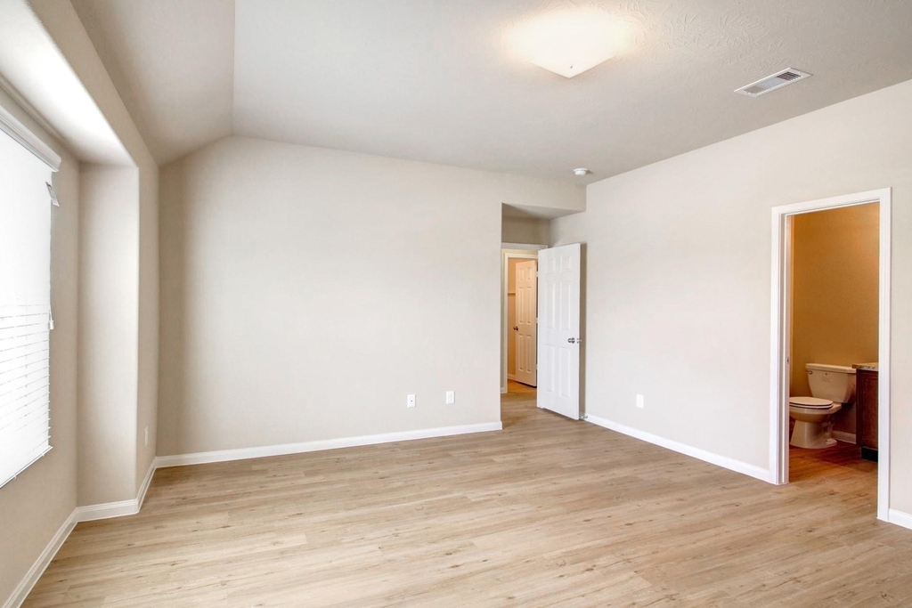 2403 Thorney Court - Photo 12
