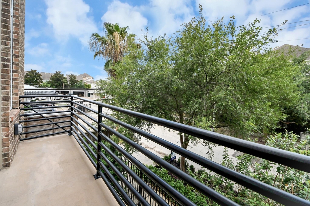 1807 W Webster Street - Photo 38