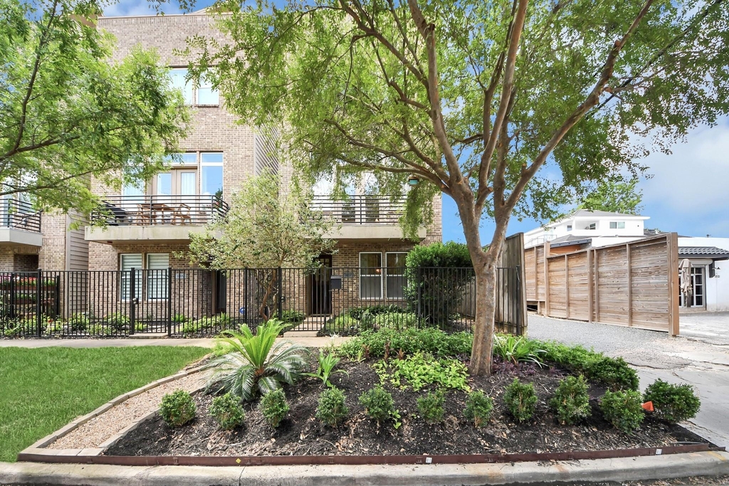 1807 W Webster Street - Photo 33