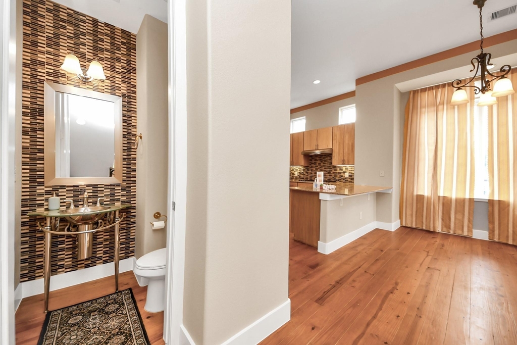 1807 W Webster Street - Photo 1