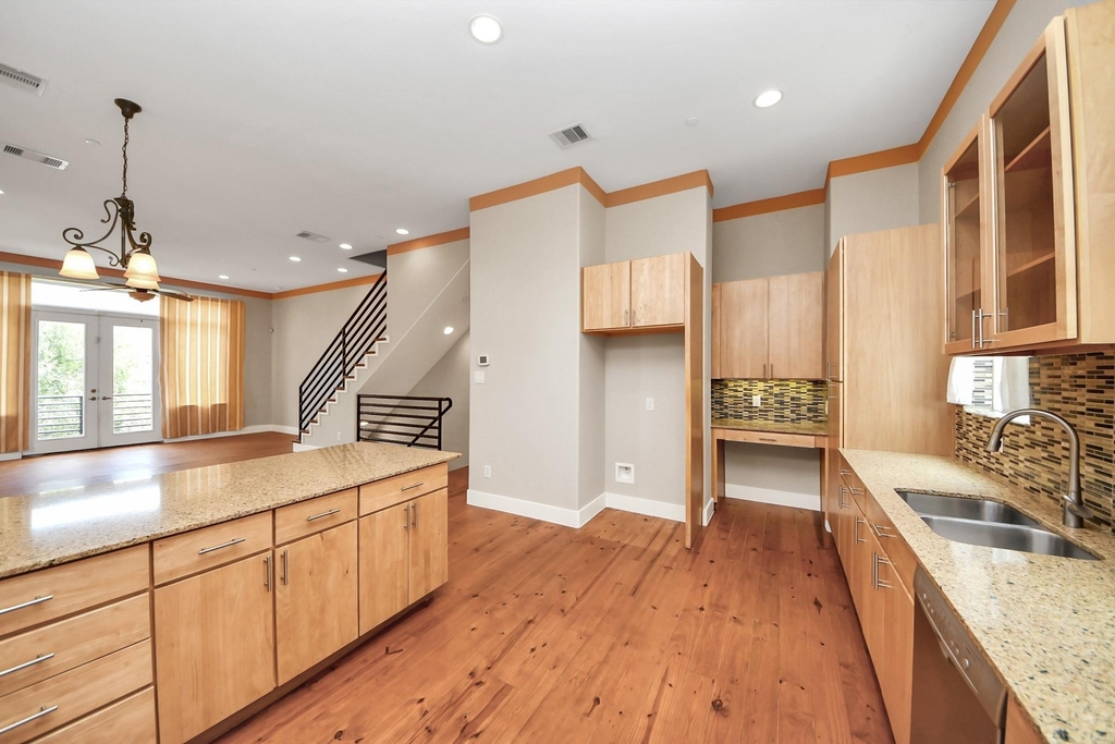 1807 W Webster Street - Photo 41